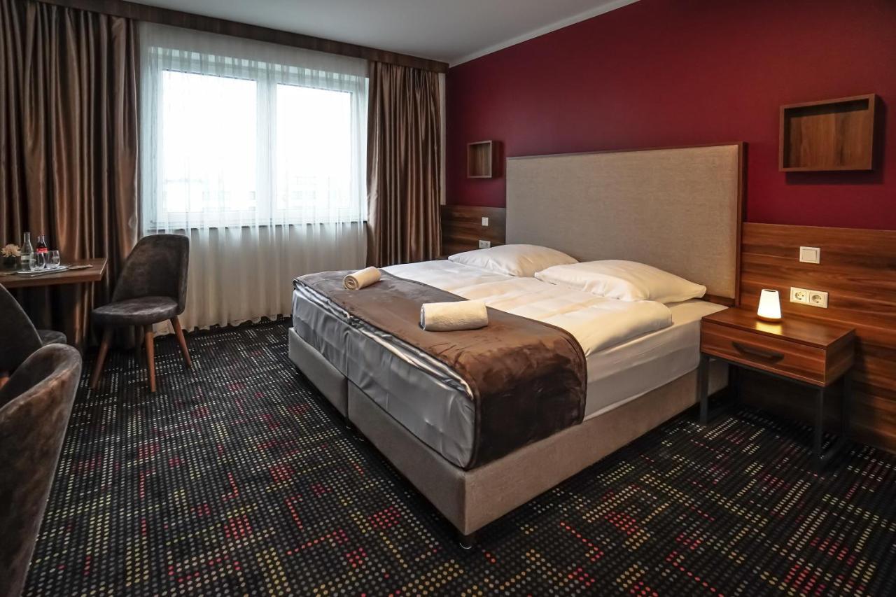 Sunset Hotel Kelsterbach Buitenkant foto